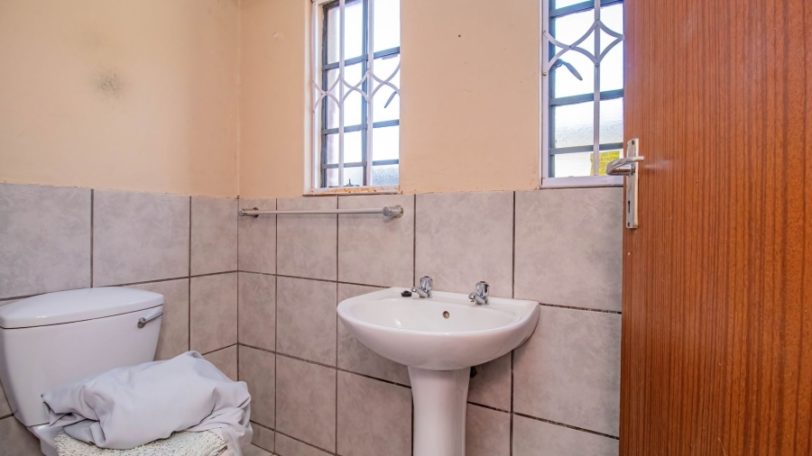 3 Bedroom Property for Sale in Azalea Park North West